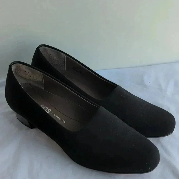 SAS Women's Elegant Black Flats - Picture 4 of 9